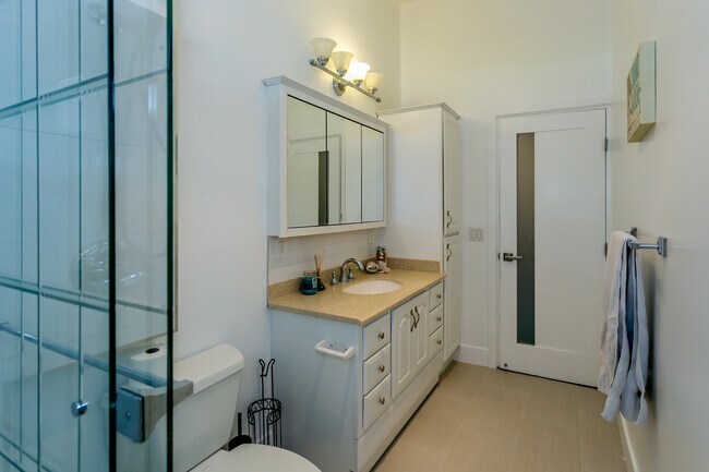 Building Photo - 6343 Jumilla Ave