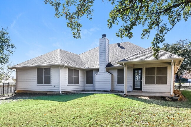 Building Photo - 1005 Red Cedar Way