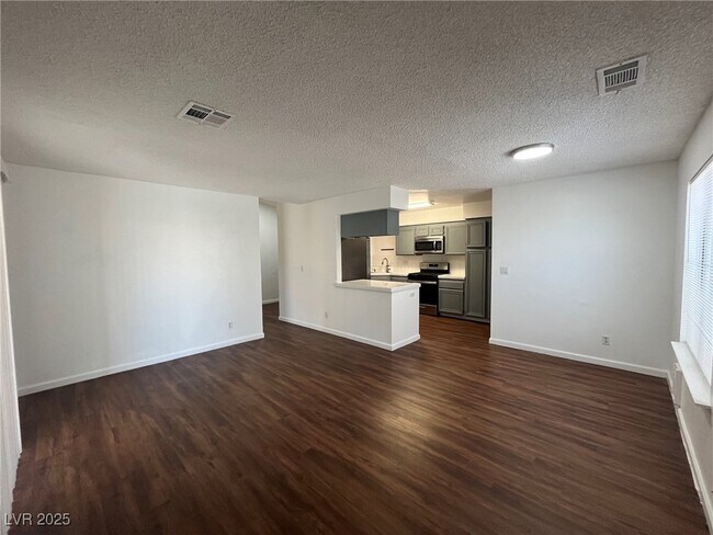 Building Photo - 2908 Gentilly Ln