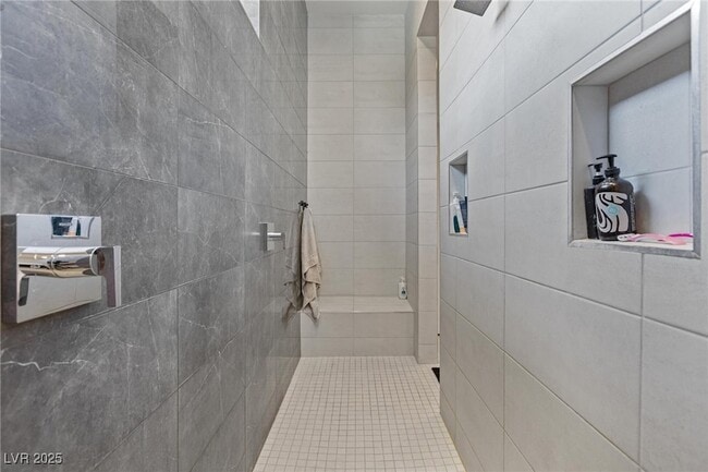 Building Photo - 10927 White Clay Dr