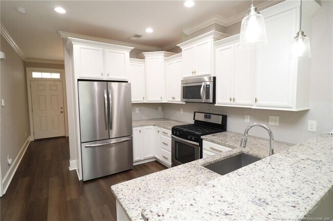 Building Photo - 2824 Plumfield Pl