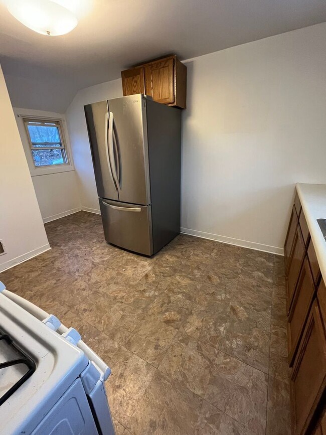 Building Photo - 411 Spruce St