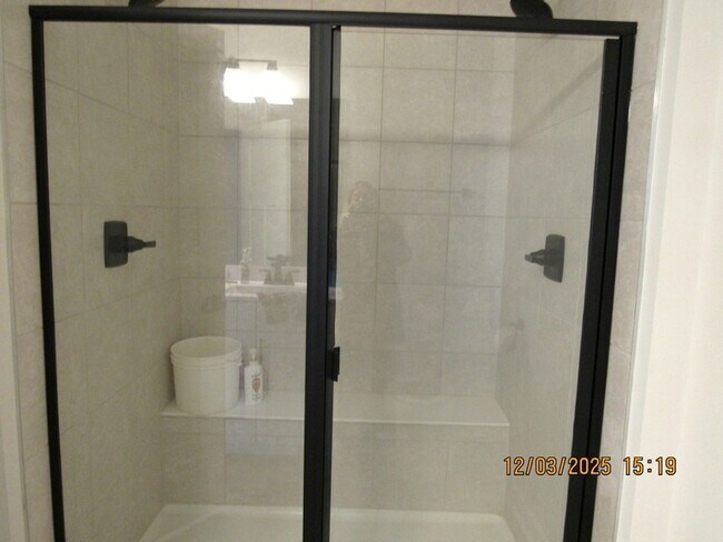 Building Photo - 155 Canterbury Way