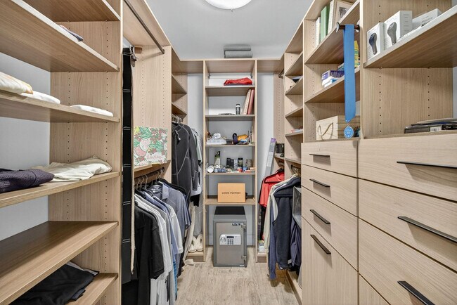 Building Photo - 2801 Deer Creek Country Club Blvd