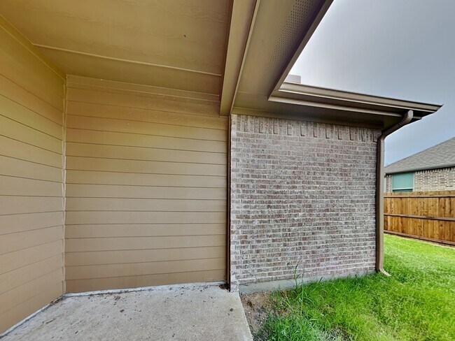 Building Photo - 162 Camelia St