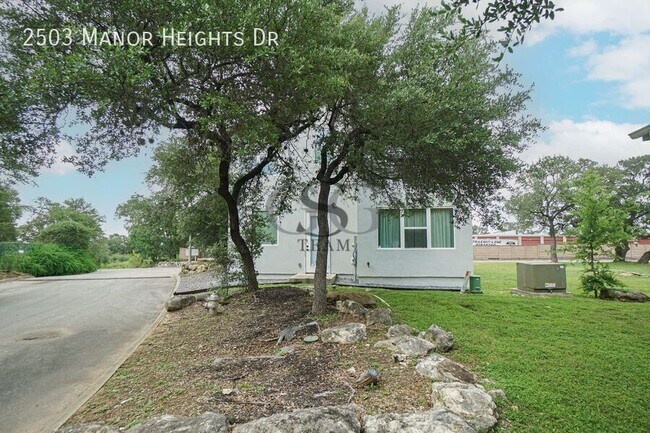 Building Photo - 2503 Mnr Hts Dr