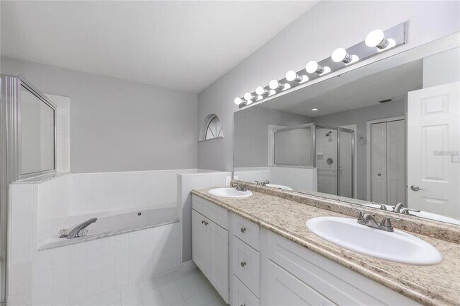 Building Photo - 2103 SW 75th Terrace