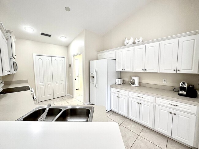 Building Photo - Beautiful 3 bed 2 bath Rental Home.