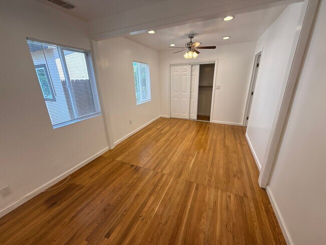 Building Photo - EPIC REA - Spacious 3BR/2BA House - Renovated - Updated Kitchen - Castro Valley