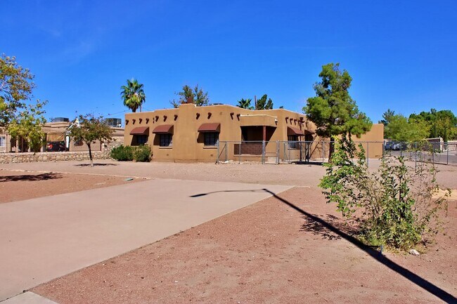 Primary Photo - Charming 3-Bedroom Home for Rent in El Pas...