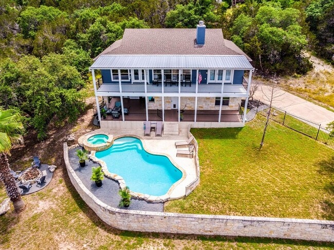 Building Photo - 22401 Briarview Dr
