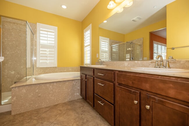 Building Photo - 7710 Fennel Pl