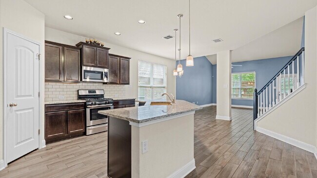 Building Photo - Spacious 4-Bedroom Home with a Backyard Oasis!