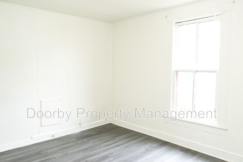 Building Photo - 4902 13th Ave