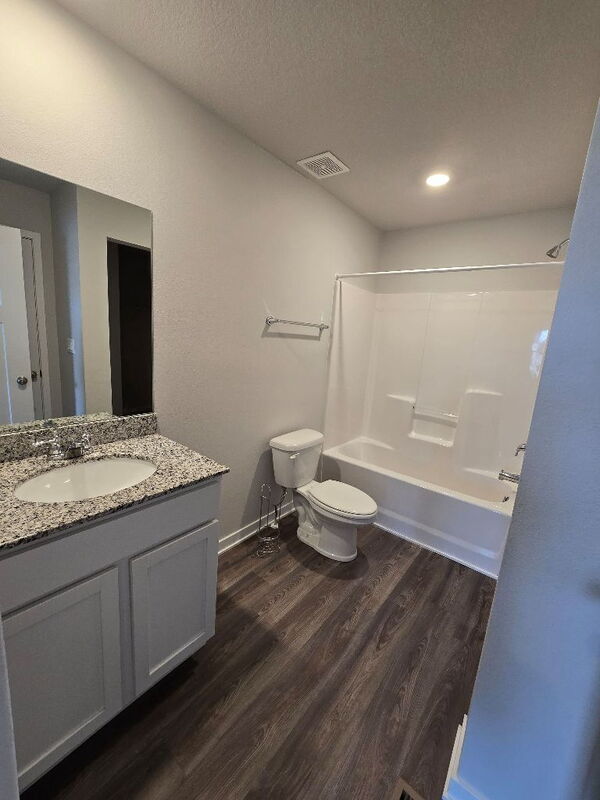 Building Photo - 5653 Brookview Ave