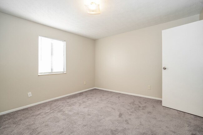 Building Photo - 6274-6280 CHERYLBROOK