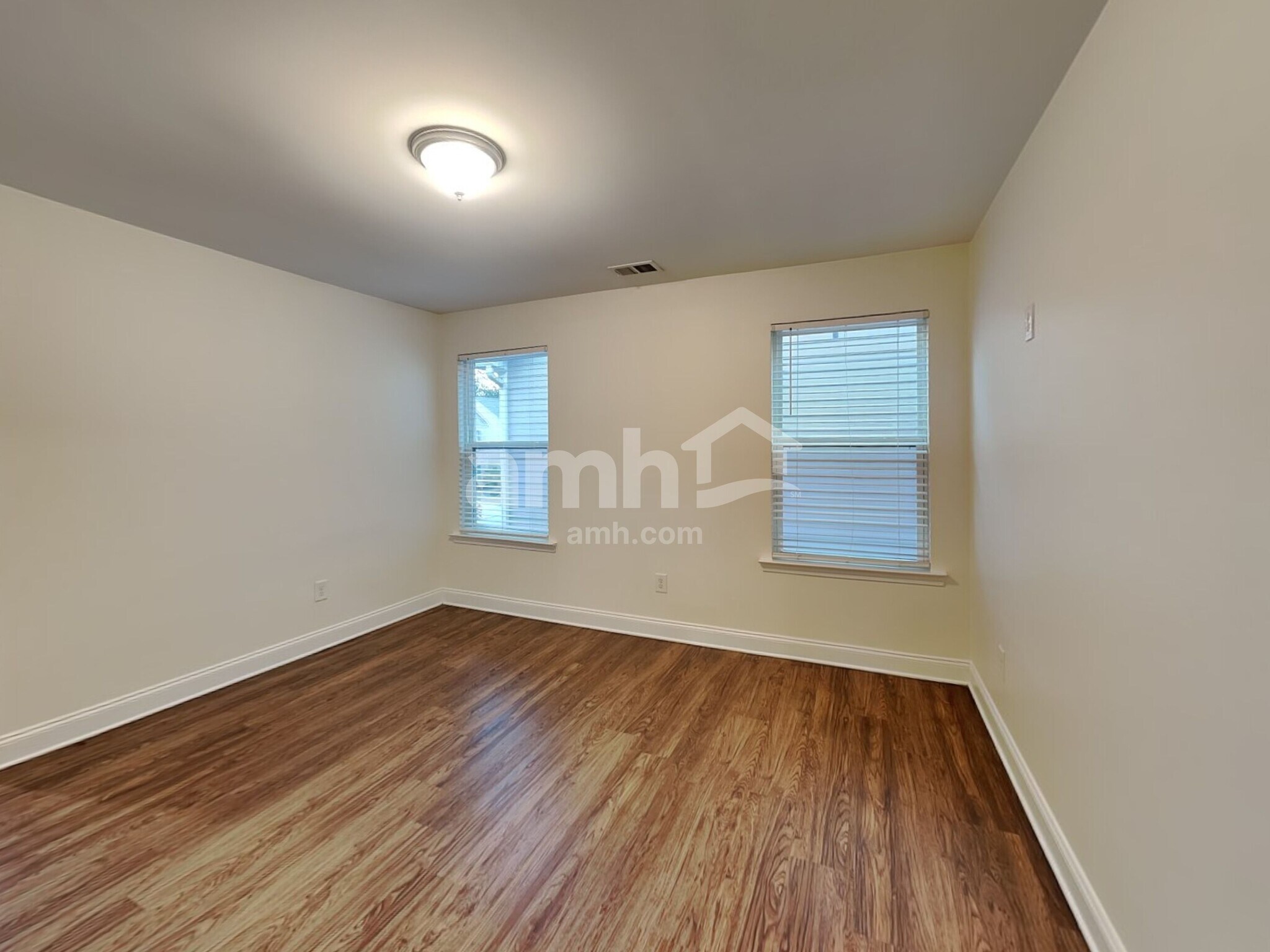 Building Photo - 1882 Weatherbrook Cir