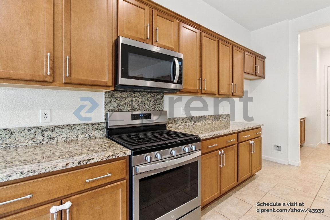 Building Photo - 15042 Iron River Dr