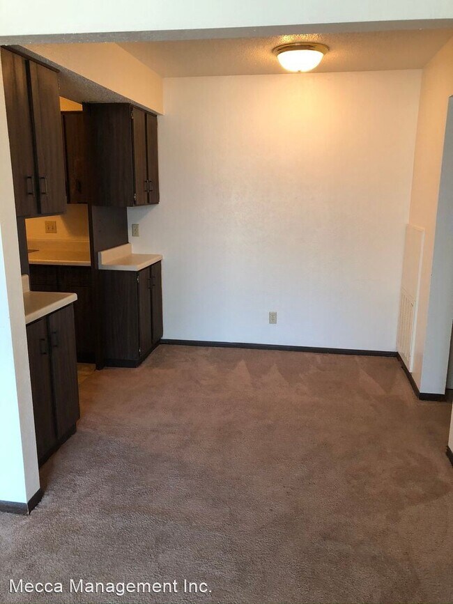Building Photo - 2 br, 1.5 bath Apartment - 750 High St