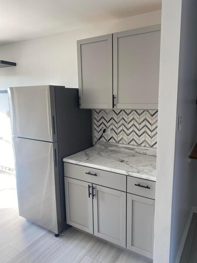 Building Photo - 204 Dunteman Dr