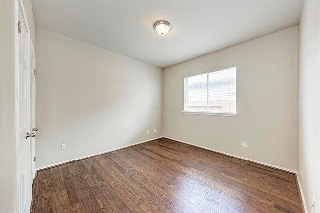 Building Photo - 11512 Shadow Creek Dr