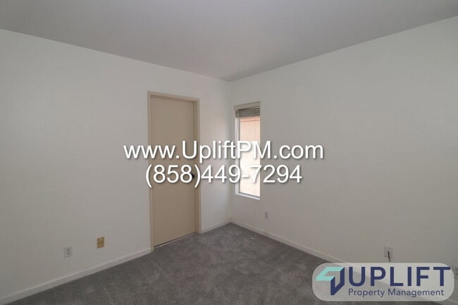 Building Photo - 1337 Serena Cir