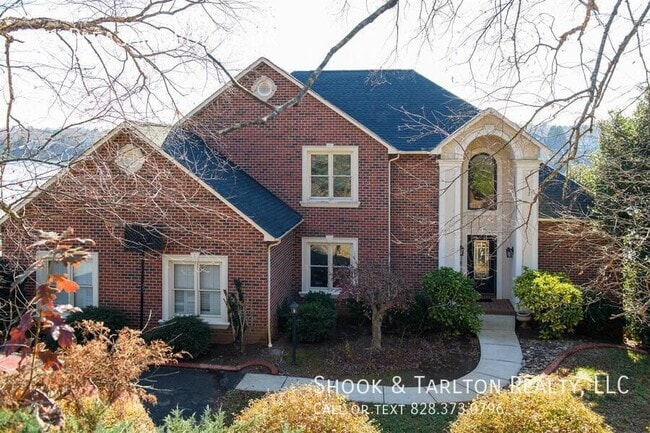 Building Photo - 121 Pleasant Point Dr