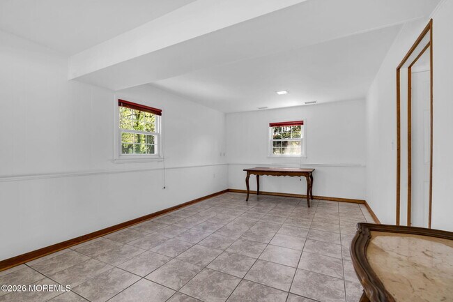 Building Photo - 1112 Wildwood Ave