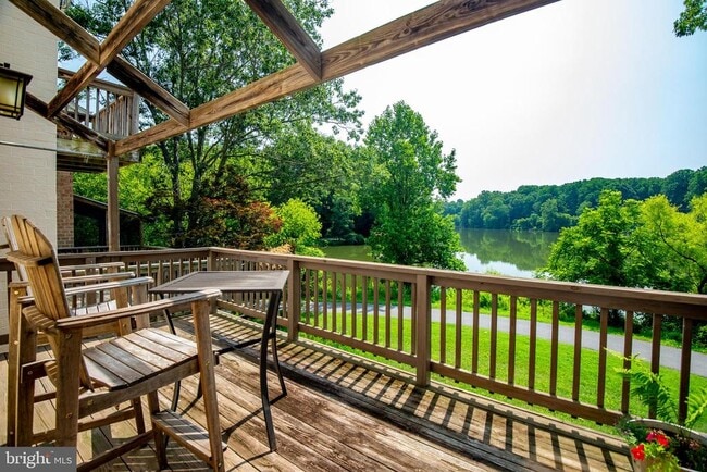 Building Photo - 7261 Dockside Ln