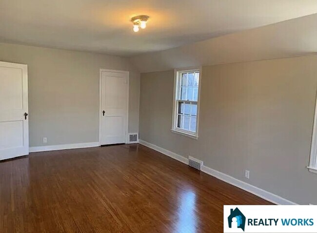 Building Photo - 1928 F St