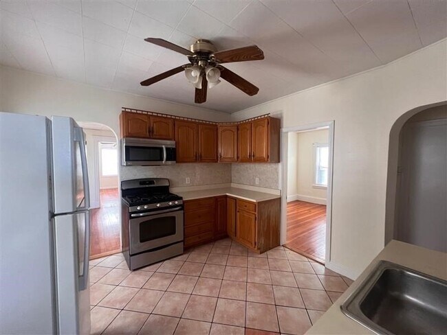 Primary Photo - 15 5th St