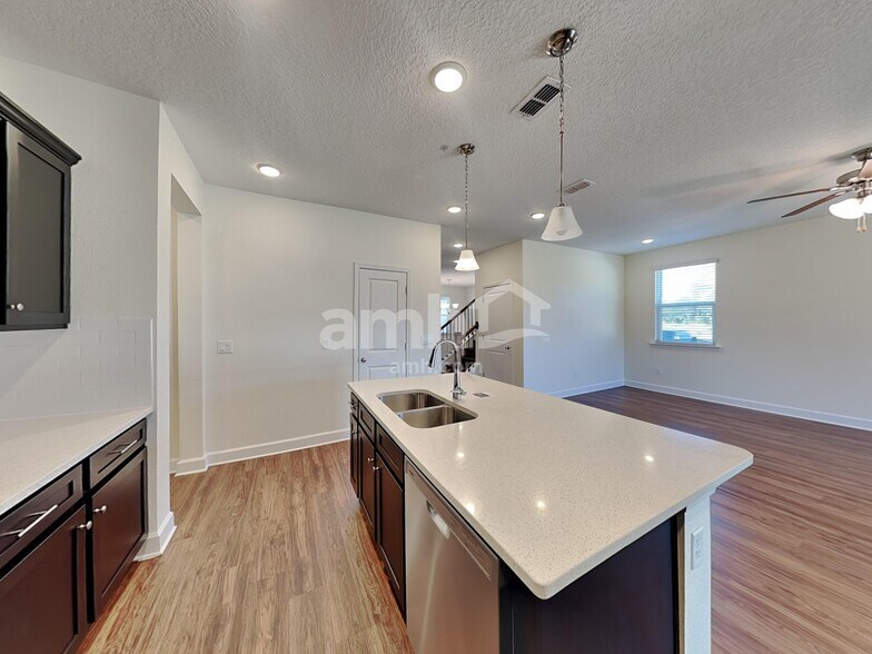 Building Photo - 3014 Rolling Acrs Rd