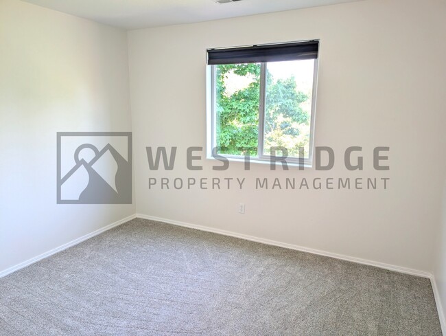 Building Photo - 519 SW 207th Ave