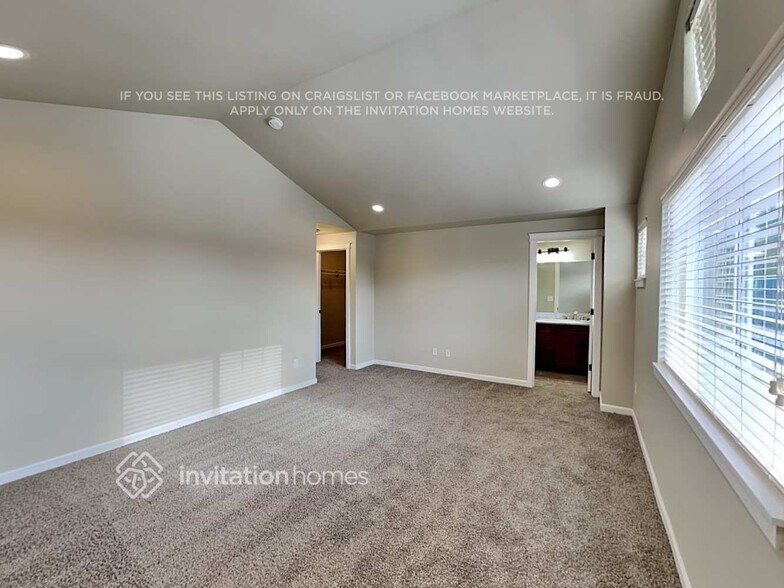 Building Photo - 11104 Paine Field Way