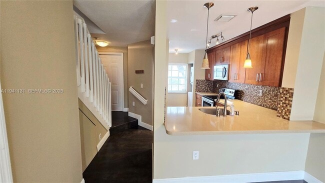 Building Photo - 14273 SW 121st Pl