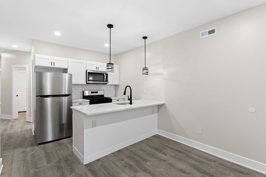 Unit 1 kitchen/living area - 811 S 56th St
