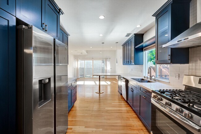 Building Photo - 5400 82nd W St