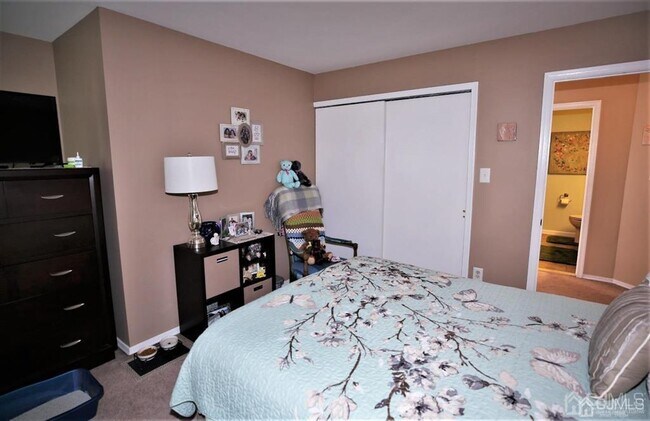 Building Photo - 1303 Blossom Cir