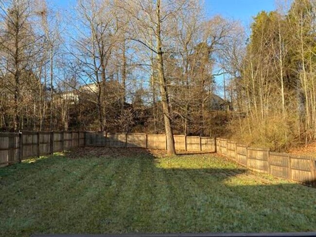 Building Photo - 2945 Core Dr