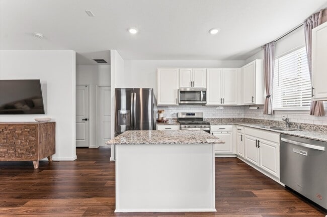 Building Photo - 17918 Baleage Ln