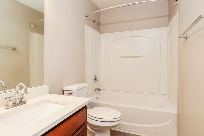 Building Photo - 1421 Jordans Pond Ln