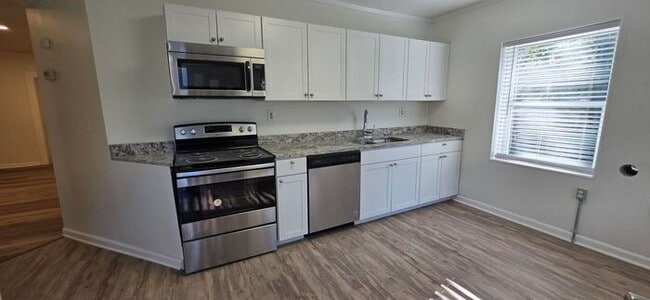 Building Photo - 3BD/2BA Home in Hickory