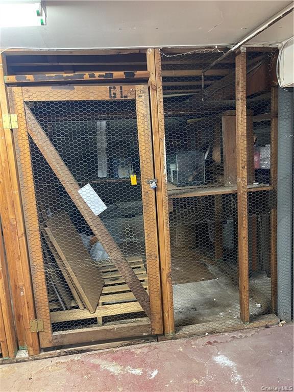 Building Photo - 6 Church Ln