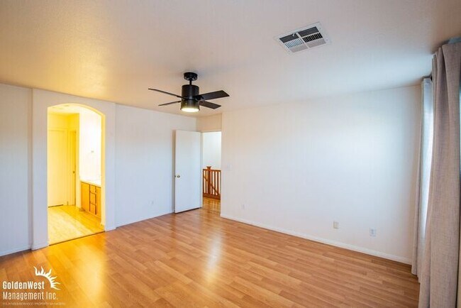 Building Photo - Gorgeous 3Bdm 2.5Ba Two-Story Home in Squire Village in a Gated Community!