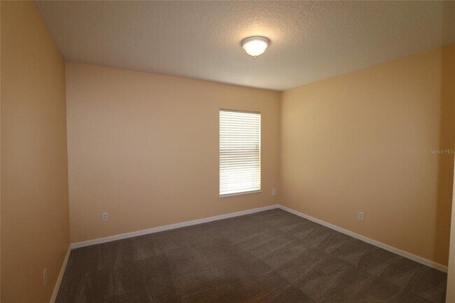 Building Photo - 324 Red Kite Dr