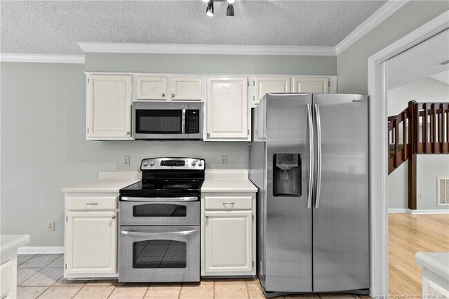 Building Photo - 2944 Wedgeview Dr