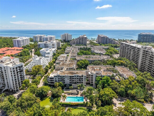 Building Photo - 101 Crandon Blvd