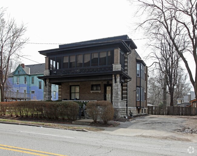 Primary Photo - 901-909 E 39th St