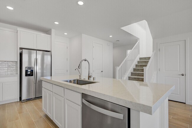 Building Photo - 8532 W Agate Ave