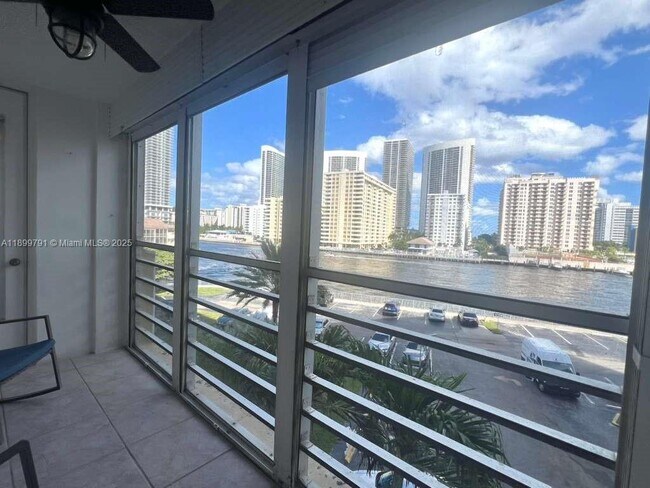 Primary Photo - 100 Golden Isles Dr